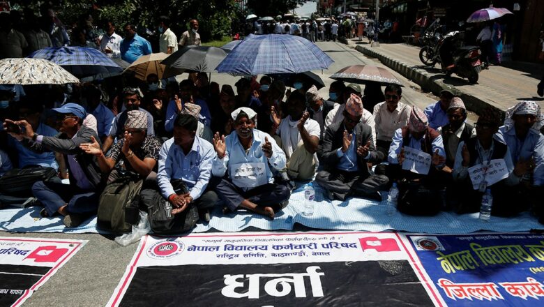 बन्दका कार्यक्रम स्थगित गरी वार्तामा आउन विद्यालय कर्मचारीलाई शिक्षा मन्त्रालयको आग्रह